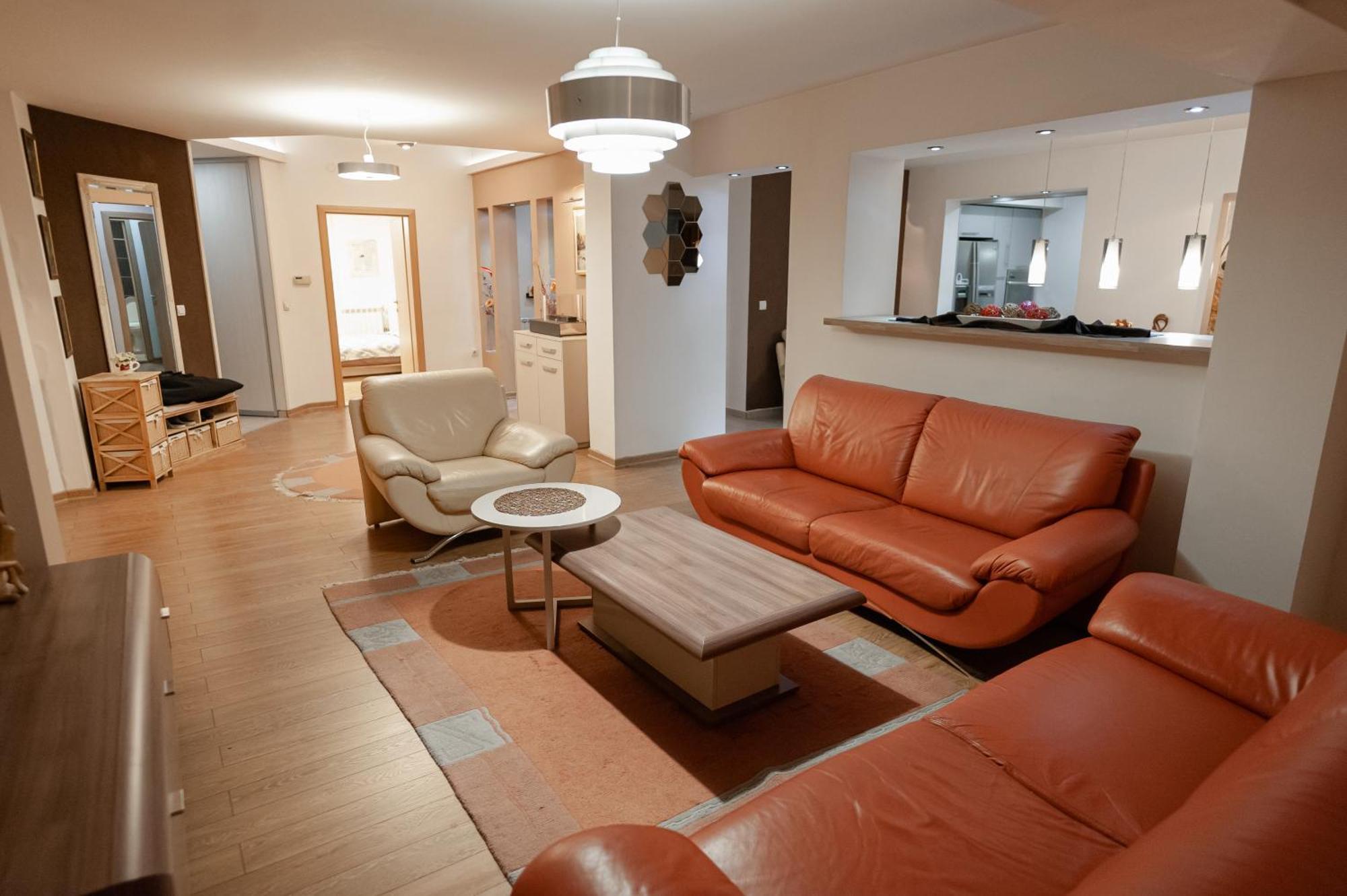 Grand Central Apartment สโกเปีย ภายนอก รูปภาพ